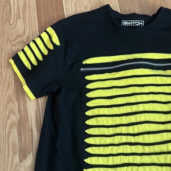 Switch Remarkable Zipper Razor Cut Skate Shirt Size M - Picture 3 of 7